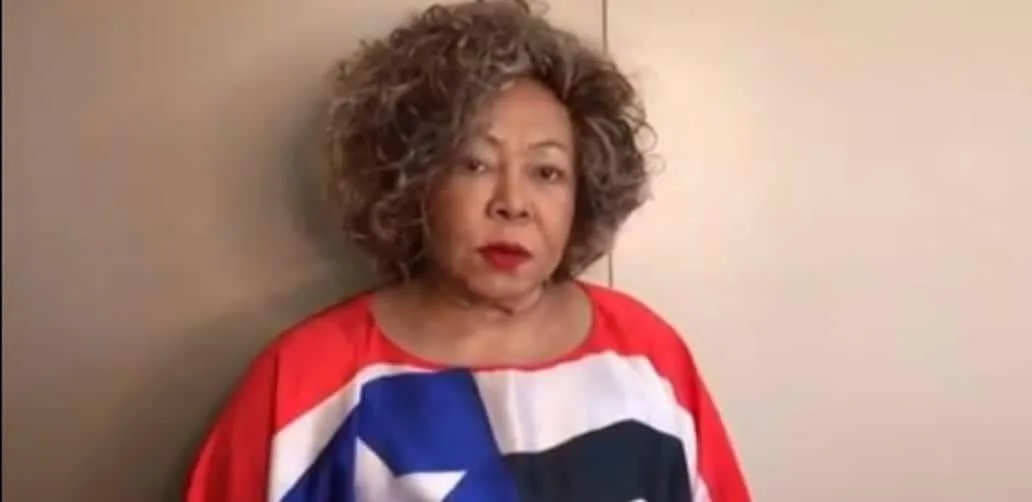 Com camisa do Maranhão, Alcione repudia fala de Bolsonaro: ‘Quem quer respeito, se dá’
