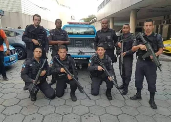 PRA CIMA DELES!! BANDIDOS SÃO MORTOS NO RJ( FOTOS)