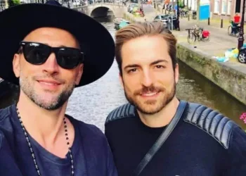 Conheça os namorados e maridos dos famosos que se assumiram gays