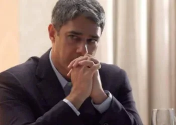 Salário de William Bonner pode ser cortado pela metade na Globo: saiba qual seria o valor