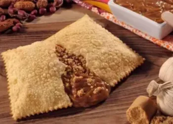 Paçoquita lança pastel de paçoca com doce de leite