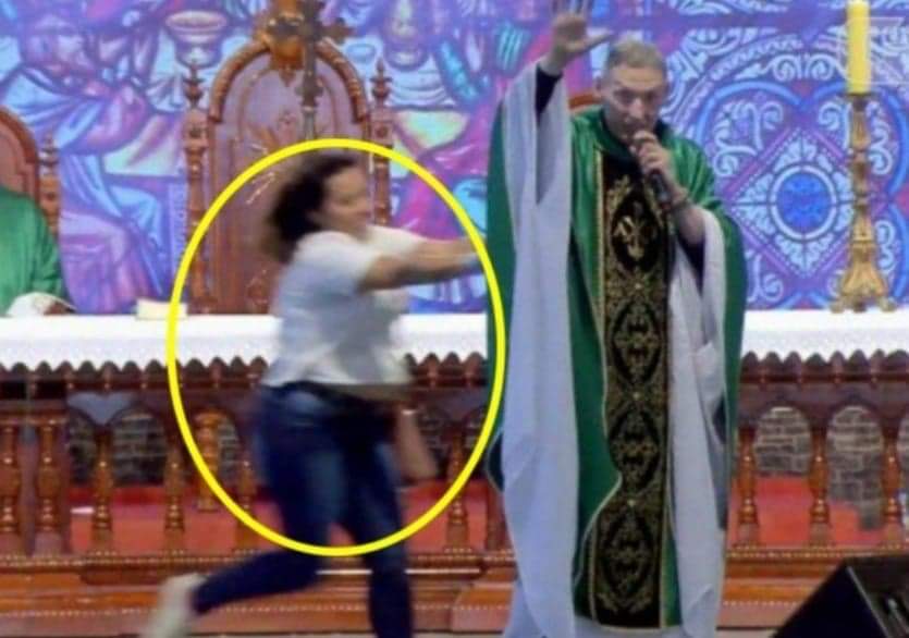 Padre Marcelo Rossi foi empurrado por dizer que ‘mulheres gordas não vão para o céu’? Saiba a verdade