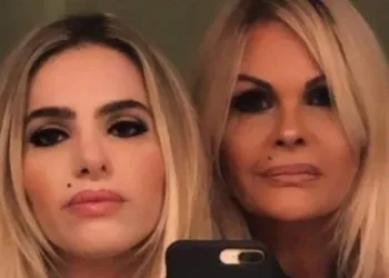Monique Evans expõe sexo com Cacá e critica homens: “Só sabem meter”