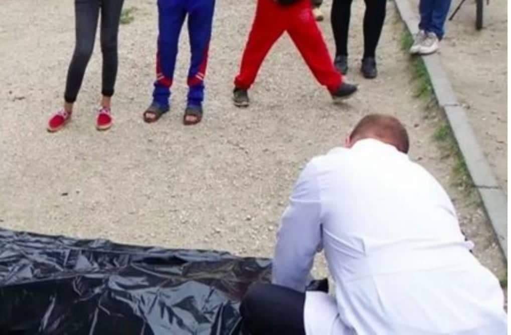 Mãe descobre que filho morreu eletrocutado em grupo de WhatsApp