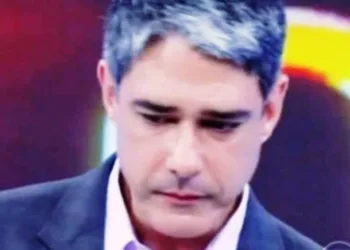 William Bonner contrai doença e é afastado às pressas do Jornal Nacional; mal seria grave