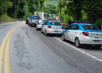 Motorista da uber é torturado e obrigado a cavar a própria cova no RJ