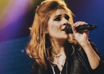 CANTORA ESTÁ .COM AIDS E EM ESTADO TERMINAL