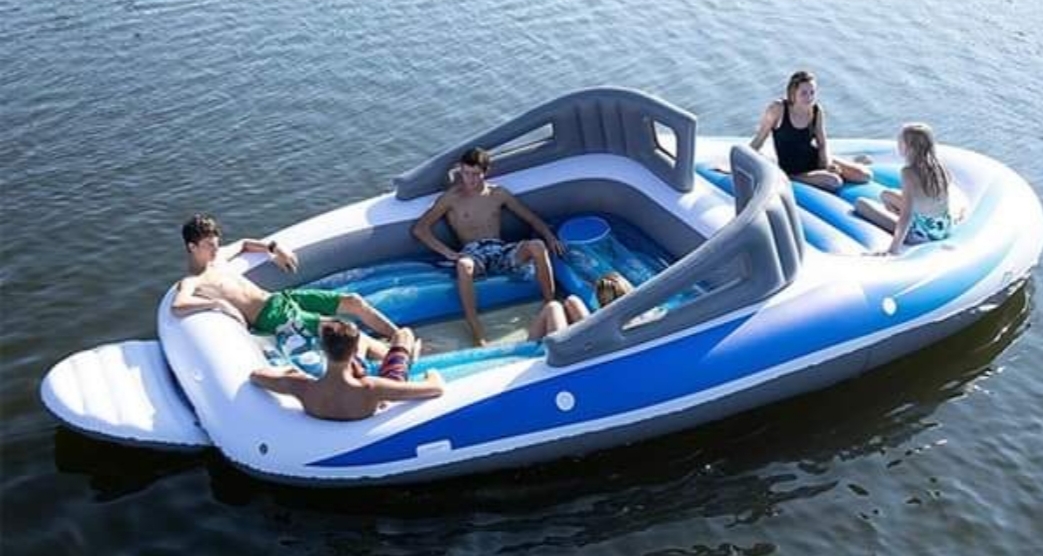 Esta empresa vende um “iate inflável” para você ostentar com pouco dinheiro