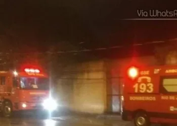 INCÊNDIO EM ESCOLA EM  BARRA DE GUARATIBA