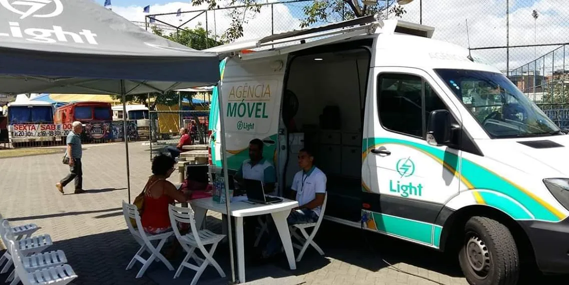 LIGHT REALIZA FEIRÃO DE NEGOCIAÇÃO NA ZONA OESTE