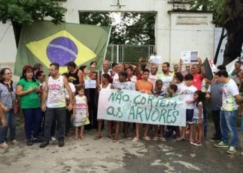 CRIVELLA IGNORA  OS MORADORES DA ZONA OESTE (FOTOS)