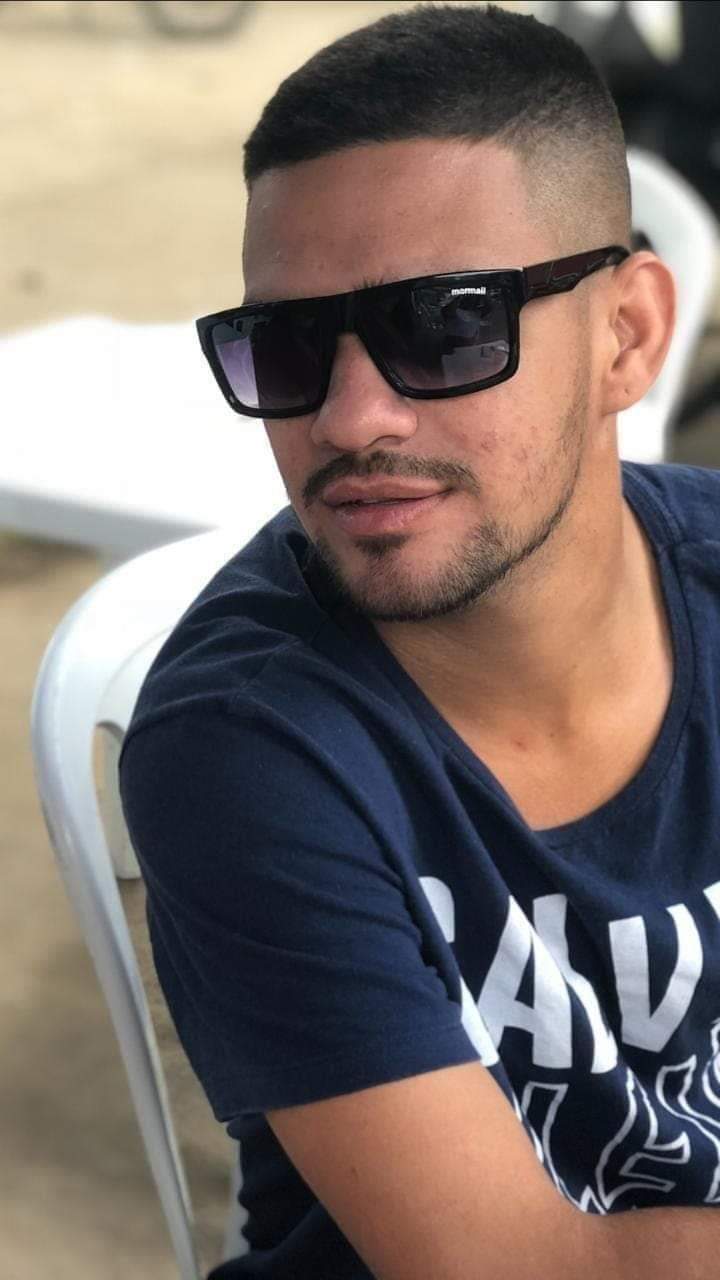 ASSALTANTES ATIRAM EM MOTORISTA DA UBER EM BAIRRO NA ZONA OESTE
