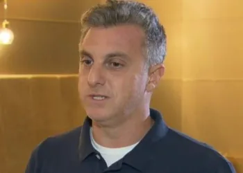 LUCIANO HUCK USA AS REDES SOCIAIS PARA ESCLARECER POLÊMICA SOBRE COMPRA DE JATINHO