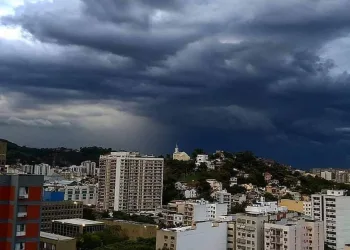 VAI CHOVER FORTE AMANHA !! VEJA A PREVISÃO DO TEMPO