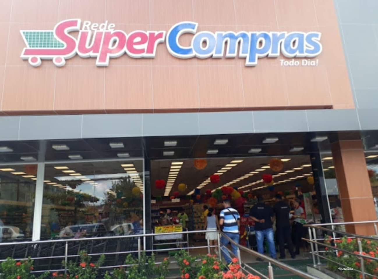 DENÚNCIA!! SUPERMERCADO EM CAMPO GRANDE ACUSA CLIENTE DE ROUBO!! LEIA…