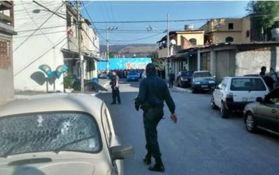 MOTORISTA DA UBER NÃO DEVOLVE CELULAR DE PASSAGEIRO EM CAMPO GRANDE… AÍ A CASA CAIU