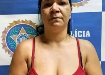 IRMÃ DE TRAFICANTE É PRESA PELA POLÍCIA CIVIL NO RJ