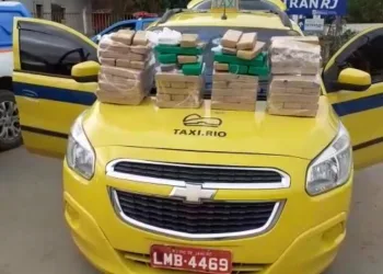 TAXISTA DO TRÁFICO É PRESO NA AVENIDA BRASIL