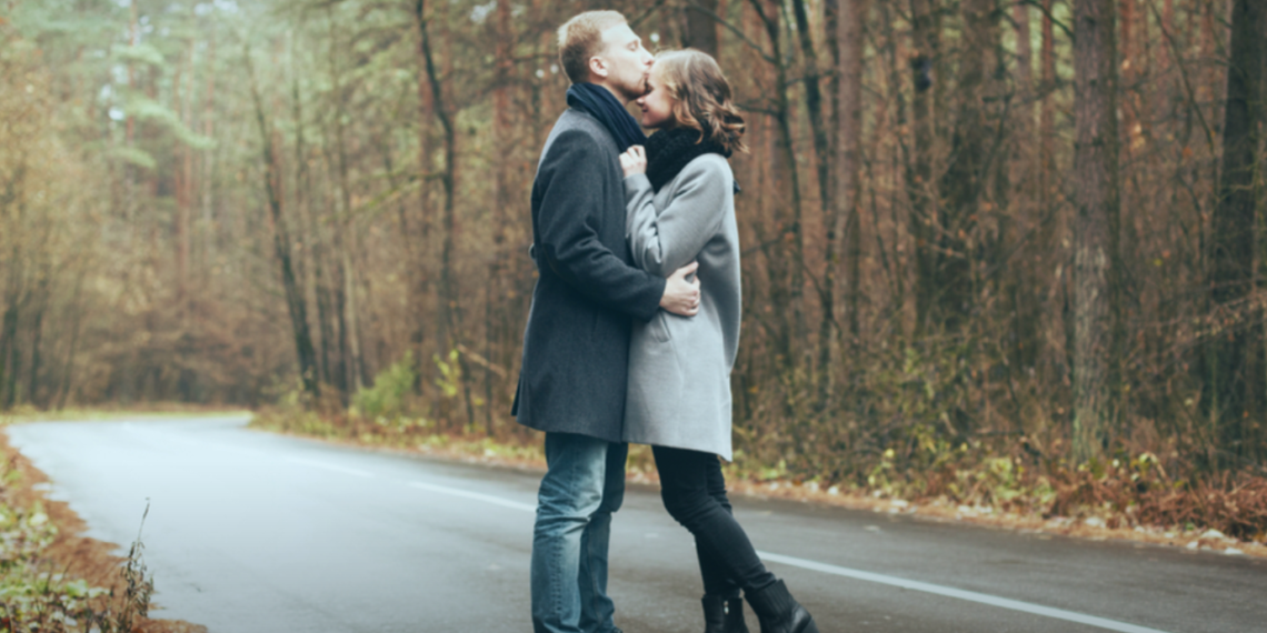 De morno só aceite banho. Amor tem que ser quente e inteiro, sim!