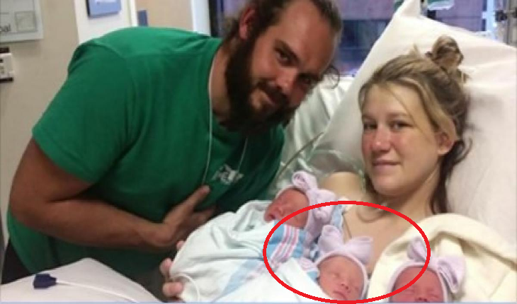 Casal tira uma foto com suas trigêmeas e, em seguida, os médicos notam algo impressionante