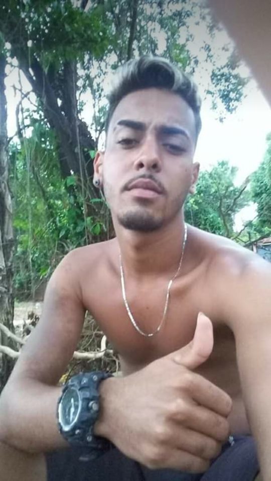 RAPAZ É EXECUTADO EM ITAGUAÍ( IMAGENS FORTES)