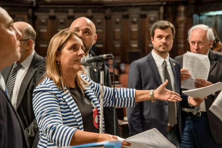 Deputada Lucinha quer que pedágios aceitem cartões de crédito