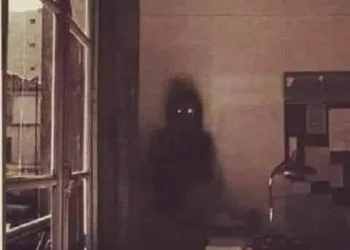 TOME CUIDADO COM O QUE VOCÊ DIZ DENTRO DE SUA CASA
