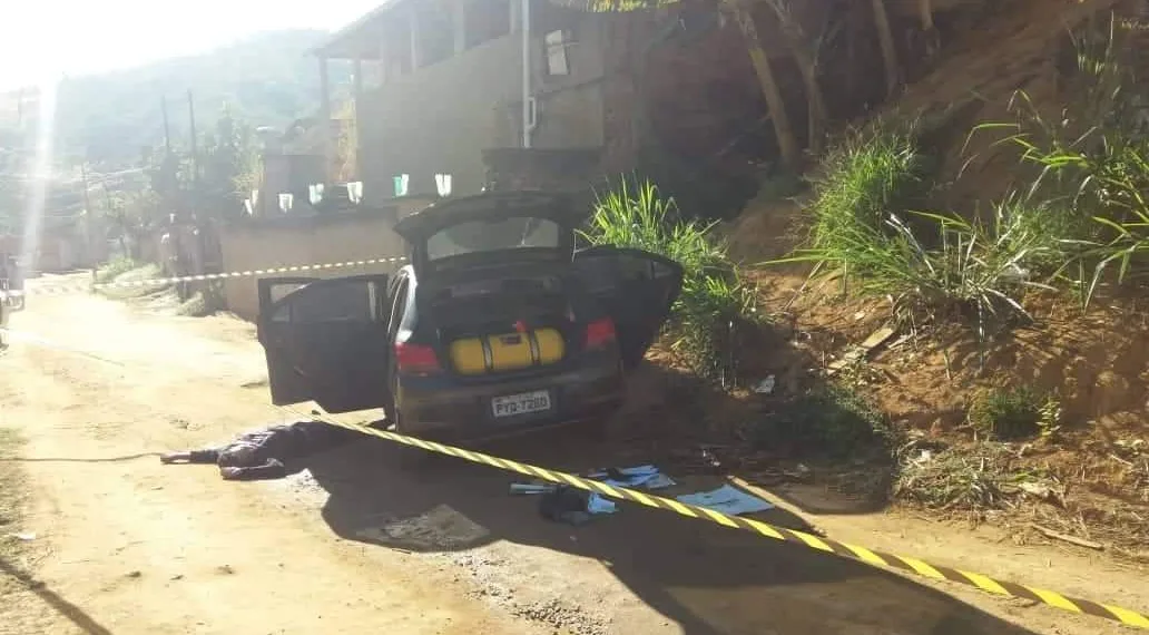 DOIS HOMENS EXECUTADOS NO RJ( FOTOS)