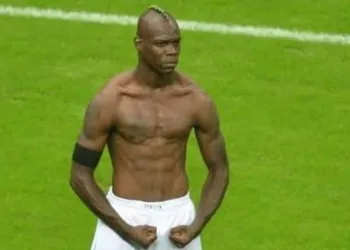 BALOTELLI, CRAQUE OU PROBLEMA PARA O FLAMENGO?