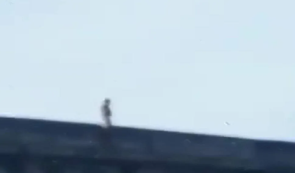 MULHER TENTA O SUICIDIO EM VIADUTO NA ZONA OESTE…MAS O INESPERADO ACONYECE