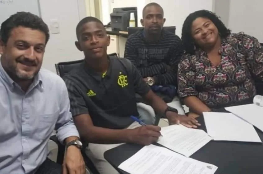 Flamengo dá boas vindas a craque da Taça das Favelas