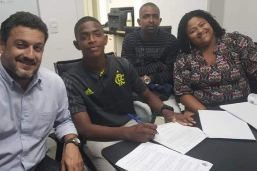 Flamengo dá boas vindas a craque da Taça das Favelas