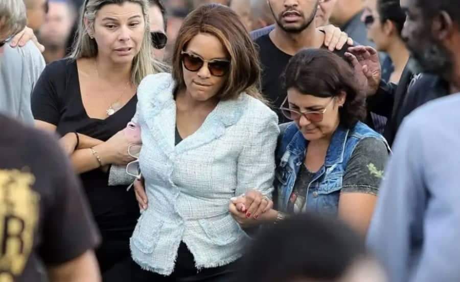 POLICIAL CIVIL PODERÁ PRENDER FLORDELIS QUALQUER MOMENTO E ASSESSORIA EMITE NOTA OFICIAL