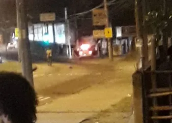 POLICIA PRENDE TRÊS BANDIDOS EM FRENTE A UM SHOPPING EM CAMPO GRANDE