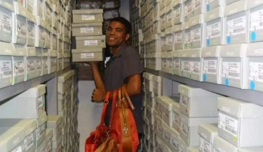 ESTOQUISTA, OPERADOR CAIXA, AUXILIAR DE LOJA, VENDEDORES, ENCARREGADO – R$ 1.195,00 – COM E SEM EXPERIÊNCIA – LOJAS DE ROUPAS E SAPATOS – RIO DE JANEIRO