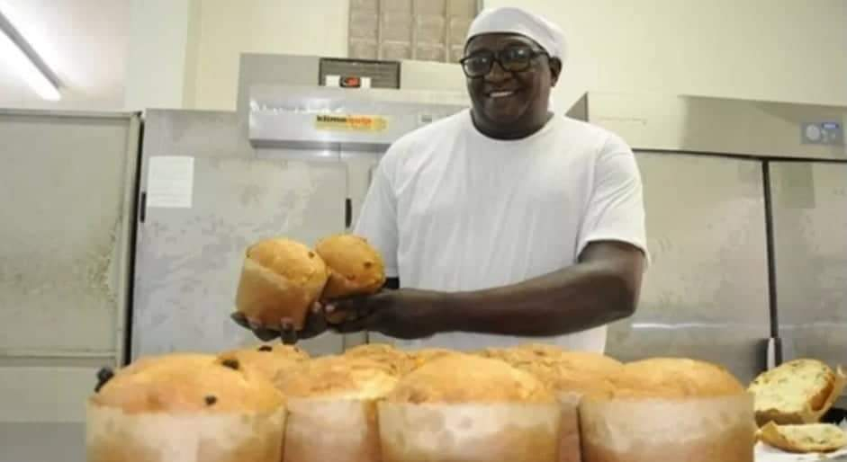 AUXILIAR DE PADARIA, ATENDENTE DE CAFETERIA, AUXILIAR DE COZINHA, ESTOQUISTA – R$ 1.763,00 – ORGANIZAR O ESTOQUE, FAZER O CONTROLE DE MERCADORIAS – RIO DE JANEIRO