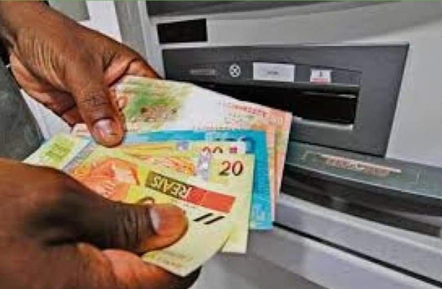 INSS COMEÇA A PAGAR A PRIMEIRA PARCELA DO 13º DOS APOSENTADOS