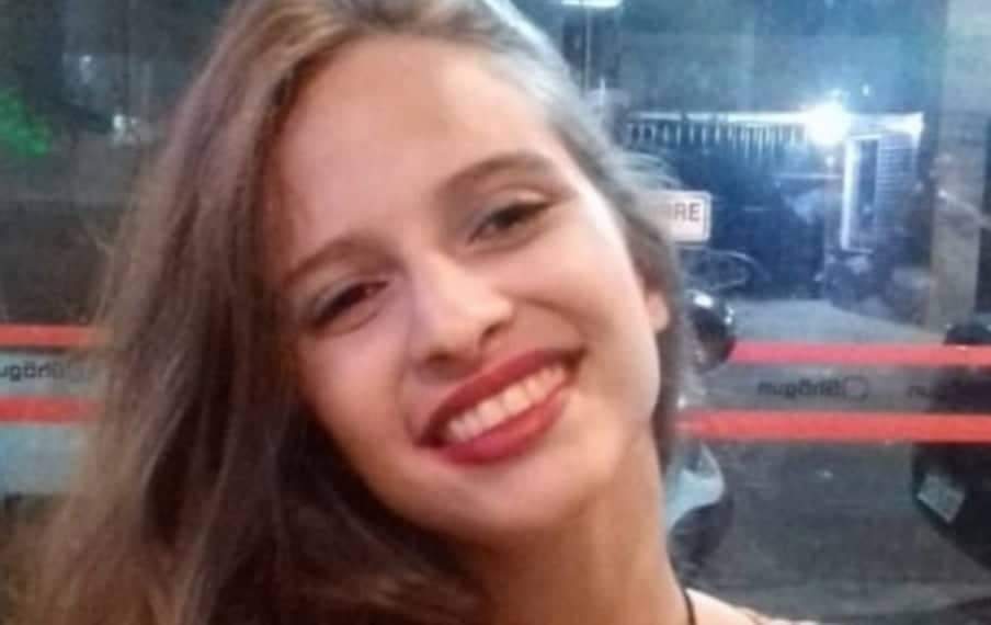 Peguei o rosto dela na mão, botei na sacola e corri’, diz namorado que socorreu jovem em acidente