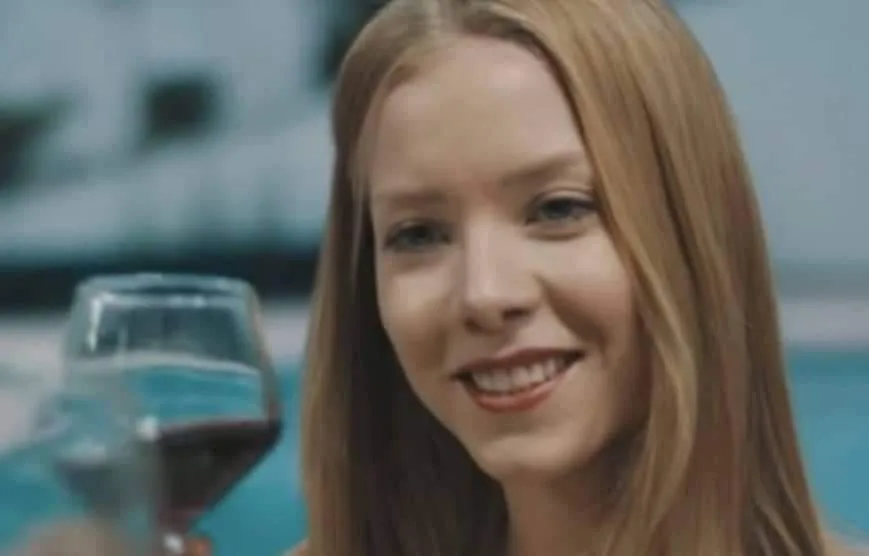 Suposto passado de Najila como garota de programa