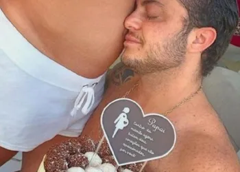 THAMMY MIRANDA FAZ CHÁ DE BEBÊ PARA REVELAR SEXO DE CRIANÇA: ‘POR ENQUANTO É MENINO’