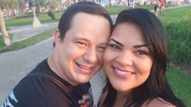 Homem com Síndrome de Down consegue ‘desinterdição’ na justiça e marca casamento: ‘Sonho!’