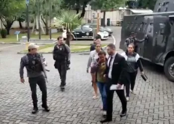 Mulher de Celsinho da Vila Vintém é presa
