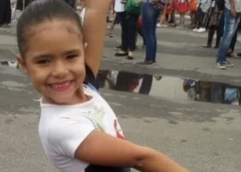 MORADORA DE ITAGUAÍ PEDE AJUDA