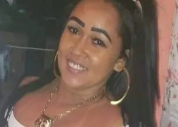 JOVEM MORRE BALEADA EM BAILE FUNK NO RJ
