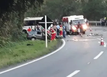 TRAGÉDIA NO RJ!! 4 MORTOS E 14 FERIDOS EM ACIDENTE NA ESTRADA