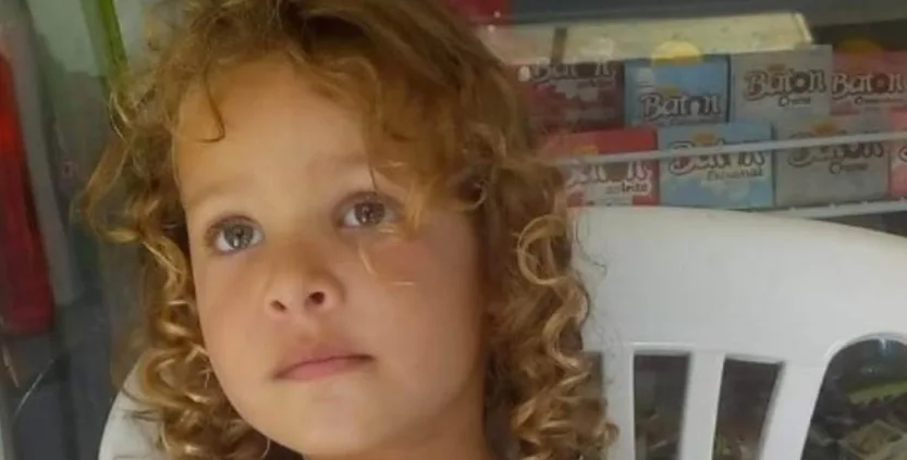 MENINA MORRE QUEIMADA PELO PAI…