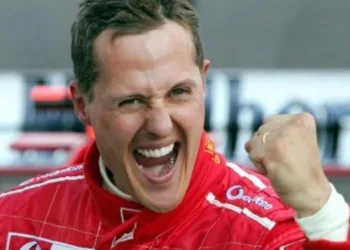 Após 6 anos em coma, Schumacher volta a ter consciência