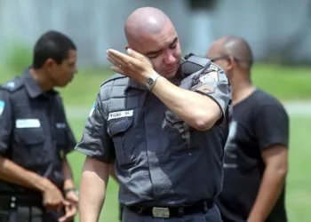Suicídio já causa mais mortes de policiais do que confronto em serviço