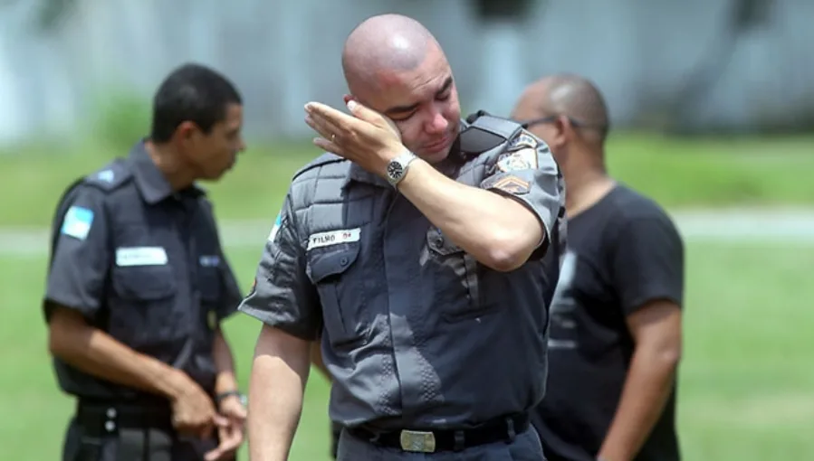 Suicídio já causa mais mortes de policiais do que confronto em serviço