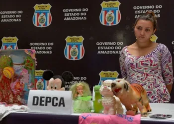 Babá estuprou menina de 7 anos e ainda pode ter infectado a criança com vírus HIV
